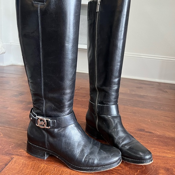 Michael Kors Boots - Picture 3 of 3